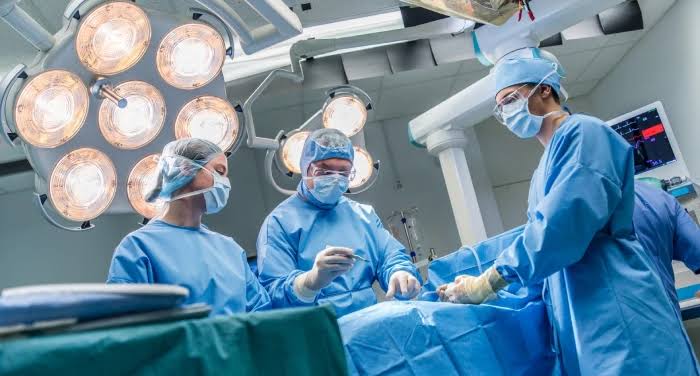 What Makes a General surgery doctor in Abu Dhabi Essential for Safe Day Surgery Outcomes?